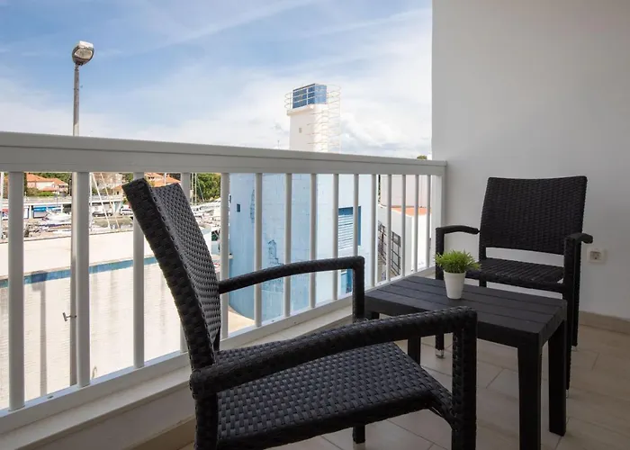 R&b Апартаменты *